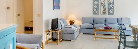 Pineta Uno 바야사드리니아