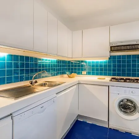 Pineta Uno * 바야사드리니아